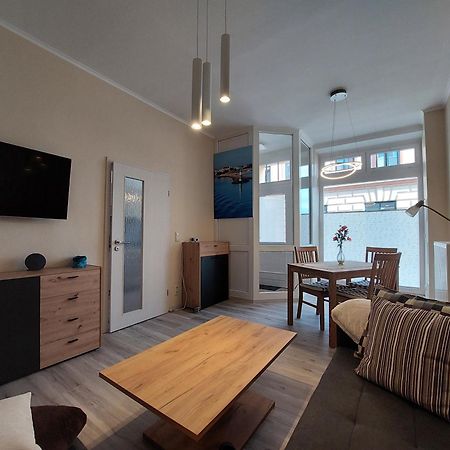 Bummis Exklusive Ferienwohnung กึสโทรว์ ภายนอก รูปภาพ